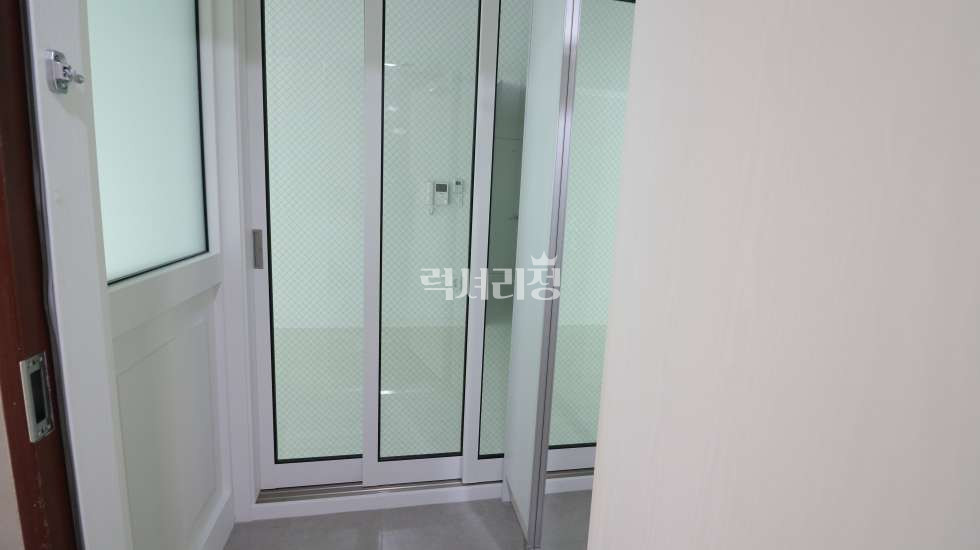 서울 강남구 대치동 906-10 [빌라/전세] 대치동 전용22p, 3룸, 욕실2개, 특올수리, 엘베있음, 선릉역세군 전세 매물번호 10118 사진 6