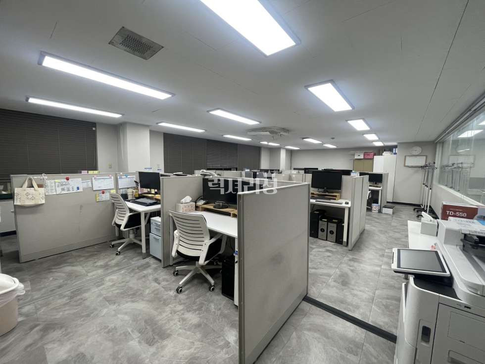 서울 강남구 대치동 성진빌딩동 대형사무실, 전용100평, 룸4개, 업무홀, 선릉역7분 월세 매물번호 10059 사진 5