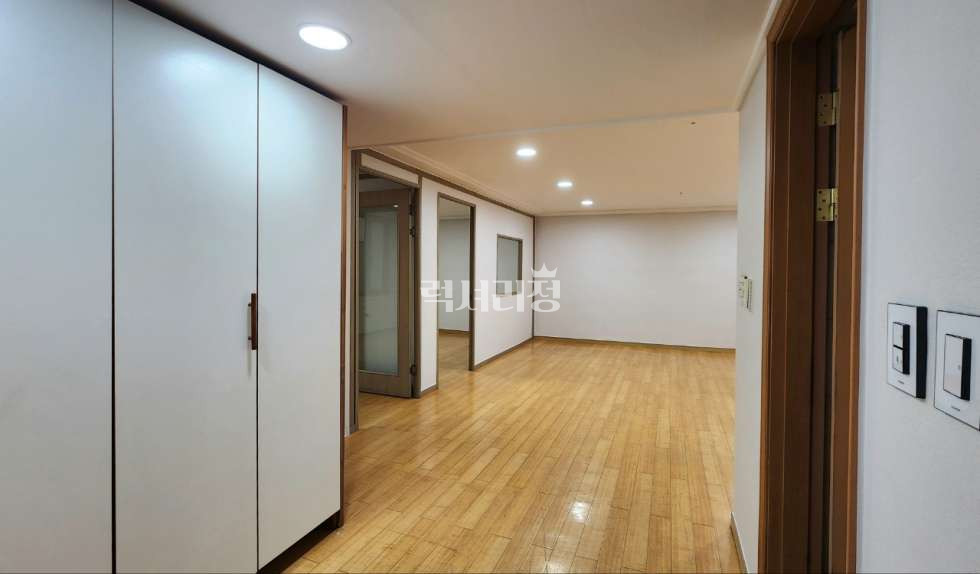 서울 강남구 역삼동 642-1 [오피스텔 월세] 전용18평, 룸2개, 공용공간별도, 업무용사무실 임대, 역삼역 월세 매물번호 10104 사진 3