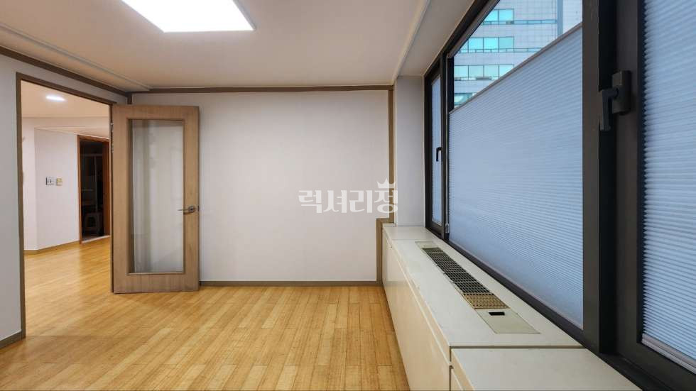 서울 강남구 역삼동 642-1 [오피스텔 월세] 전용18평, 룸2개, 공용공간별도, 업무용사무실 임대, 역삼역 월세 매물번호 10104 사진 8