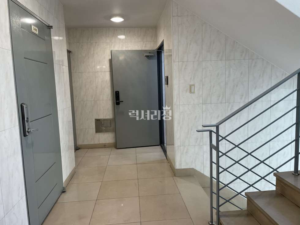 서울 강남구 대치동 901-70 (제이시빌) [분리형원룸] 전용13P, 넓은분리형원룸, 베란다, 엘베유, 선릉역삼성역 월세 매물번호 10130 사진 8