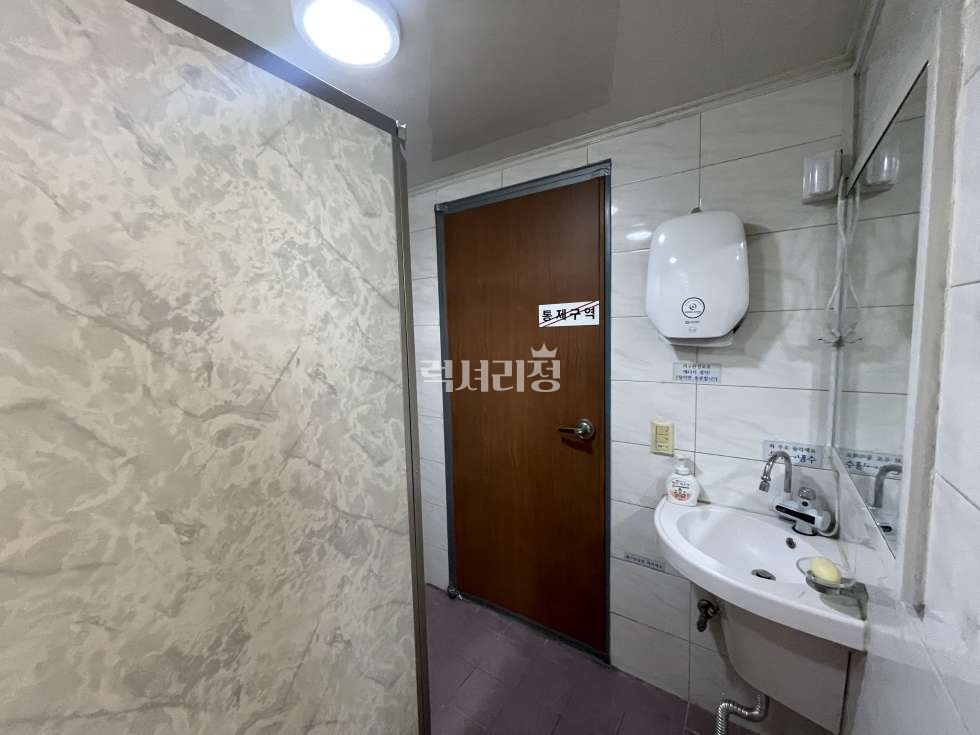 서울 강남구 대치동 [42평] 가성비추천, 학원인가됨, 단독층, 주차편리, 선릉역세권 월세 매물번호 10143 사진 11