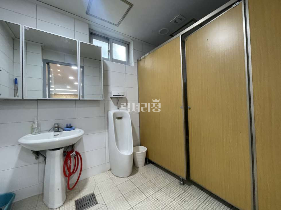 서울 강남구 대치동 896-42 (보성빌딩) [45평]사무실 룸2개, 내부화장실, 단독층, 엘베유 월세 매물번호 10141 사진 6